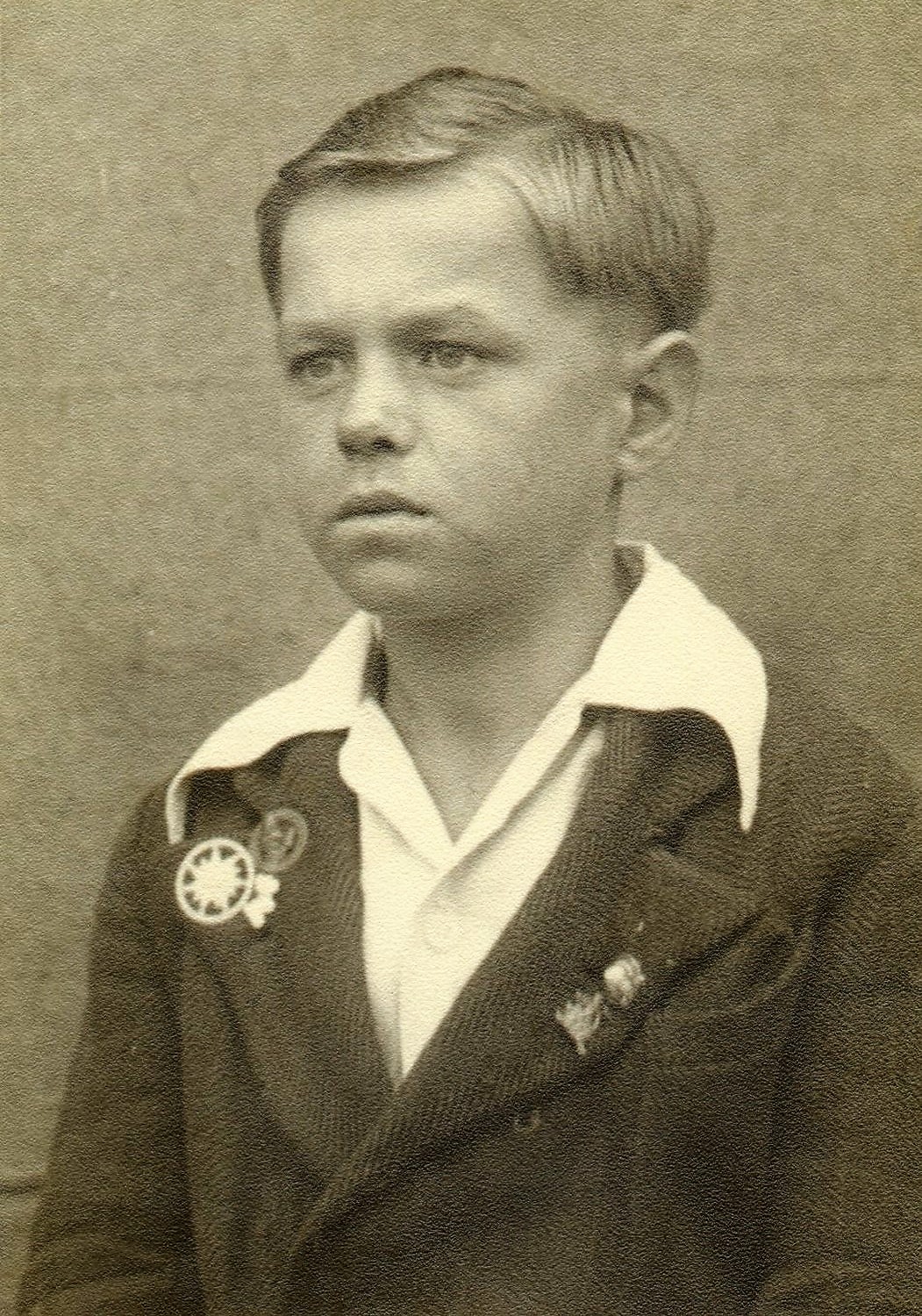 1947_teenager.jpg