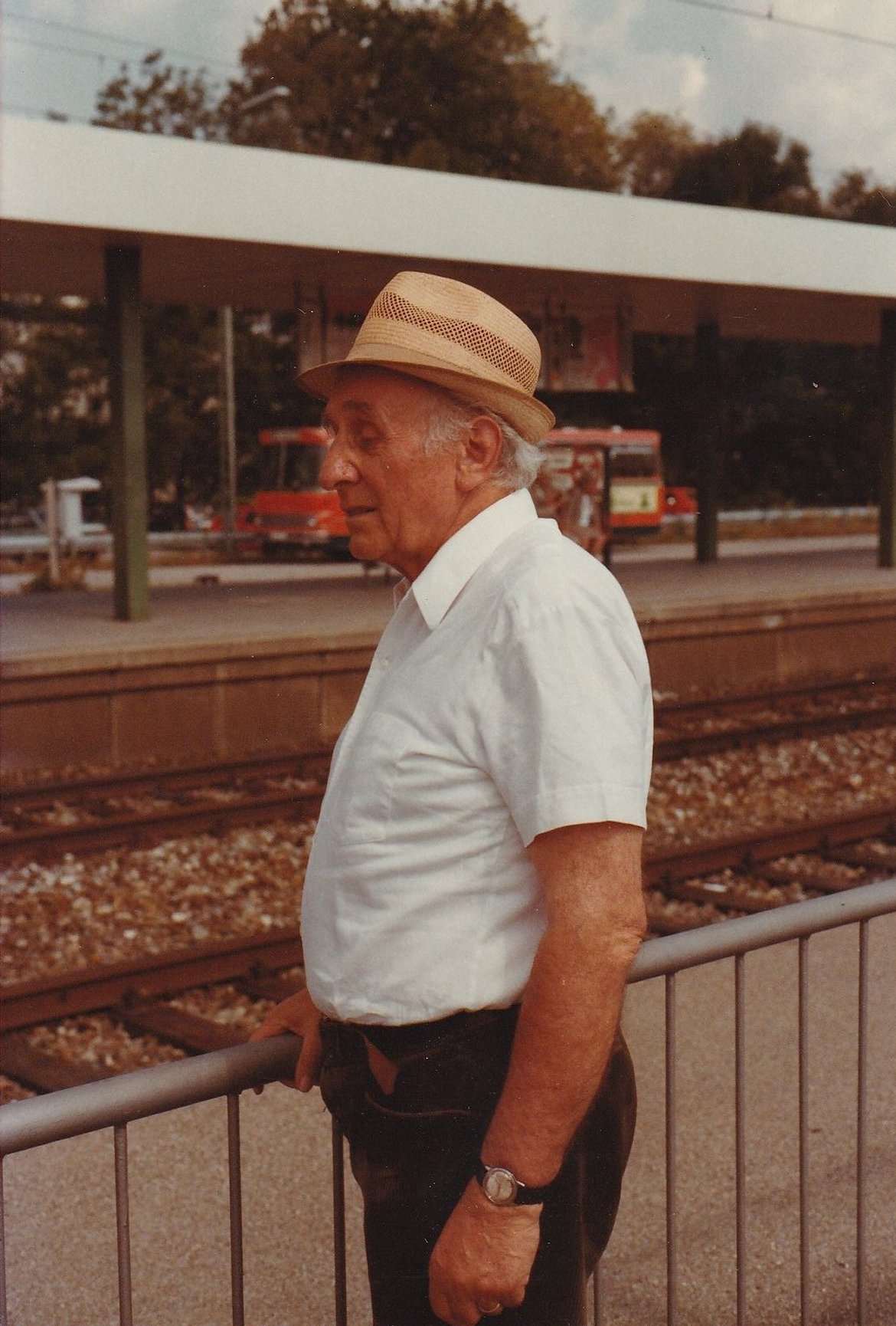 19870000_Verwandtentreffen-1d.jpg